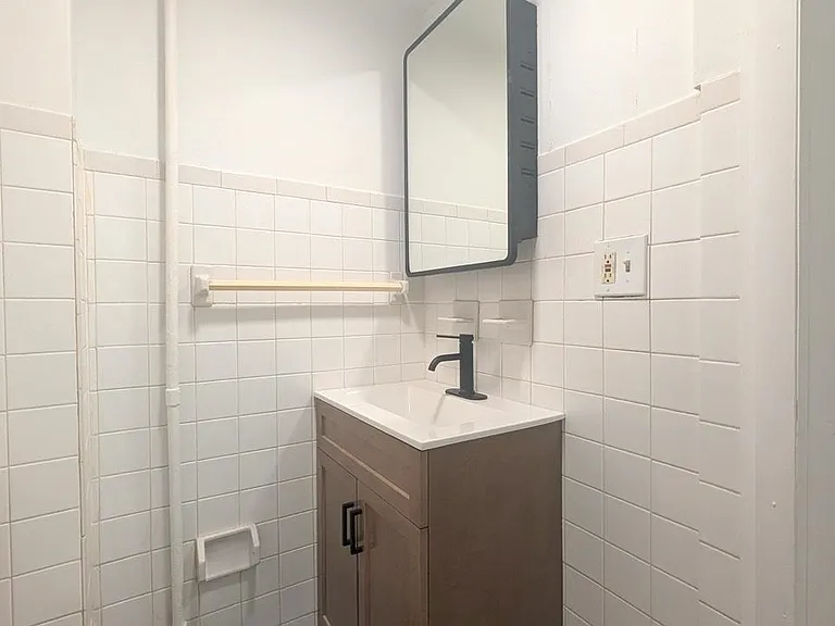102 Reservoir Ave #2L — Photo 8