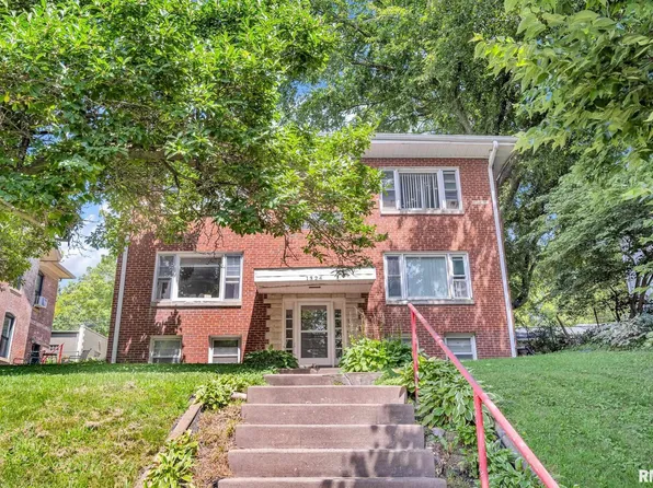 1324 E 10th St, Davenport, IA 52803
