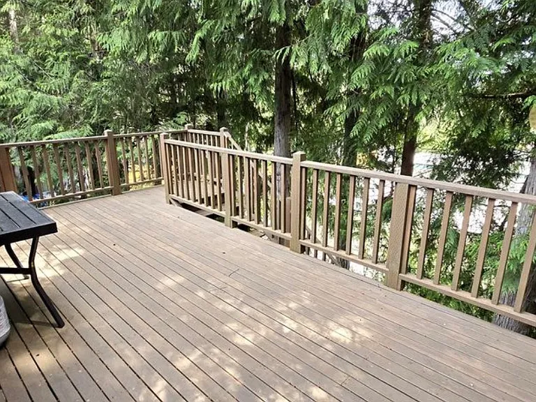 530 NW Carolyn Ln — Photo 24
