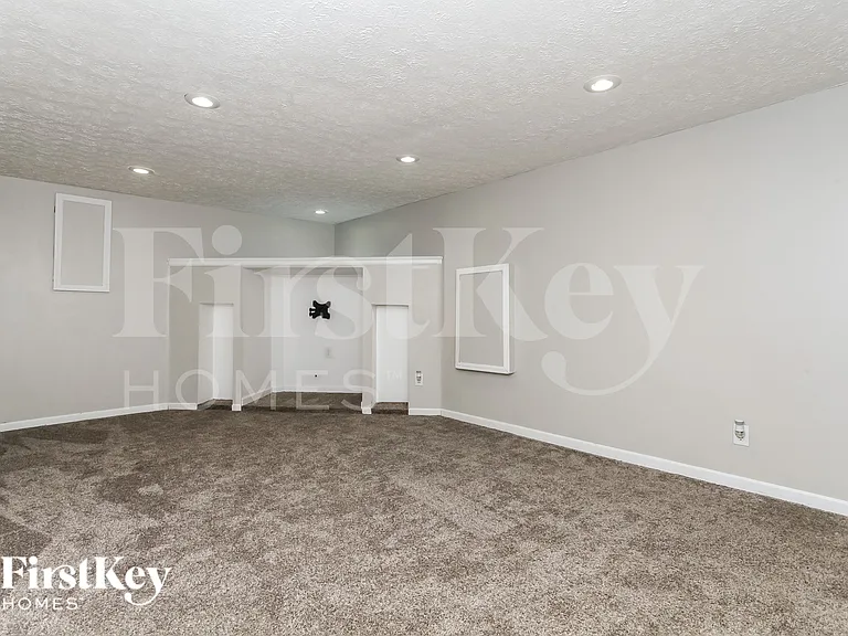 5458 Concord Crossing Dr — Photo 8