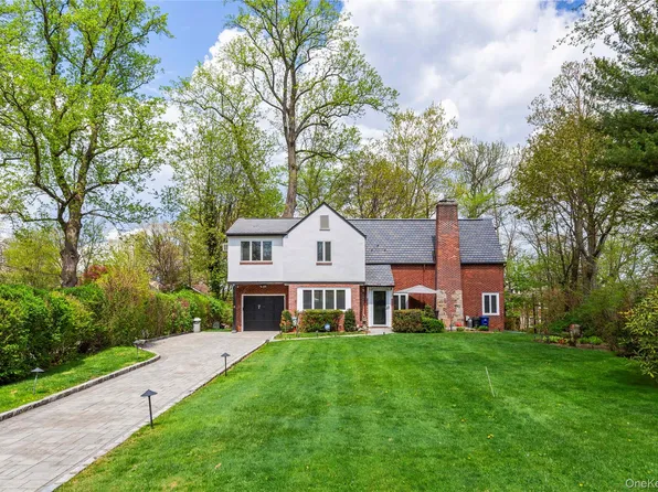 7 Lincoln Road, Great Neck, NY 11021