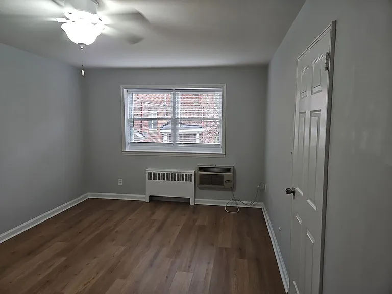 Riverside Estates Apartment Homes — Photo 18