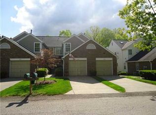 1545 Oak St, Oakmont, PA 15139