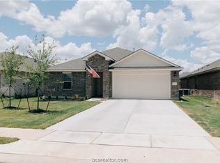 2424 3rd Wood, Navasota, TX 77868