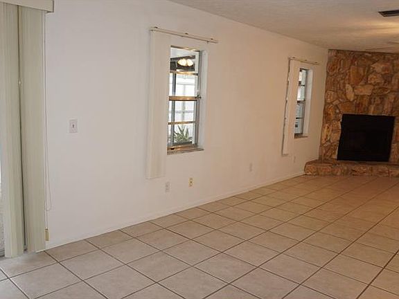 2nd image of 5545 Pentail Cir