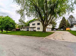 104 East Ave, Grundy Center, IA 50638