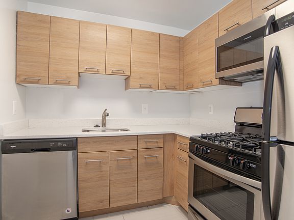 4th image of 1415 Rhode Island Ave NW #906