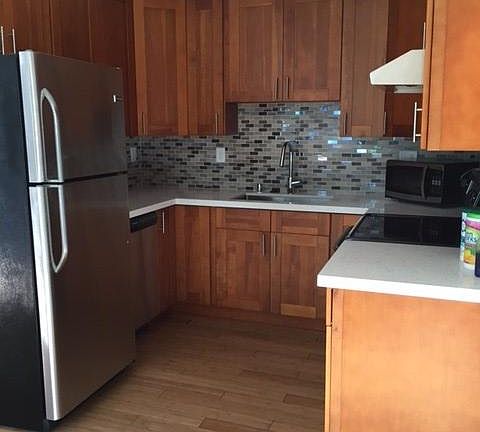 2nd image of 223 Lincoln Ave APT 6