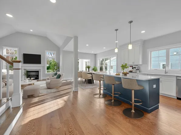4 Weber Farm Rd #4, Wrentham, MA 02093