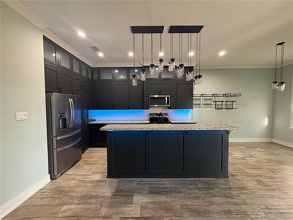 3rd image of 1017 Palo Vista Dr
