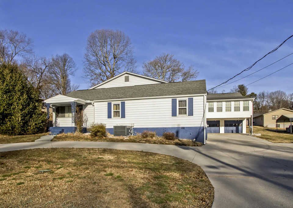 1st image of 3535 Kenilworth Ln