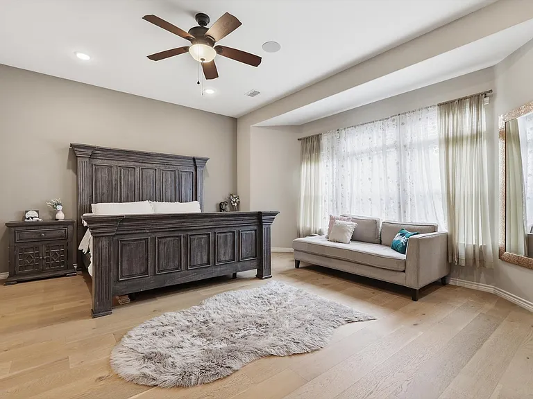 616 Lake Cove Dr — Photo 19