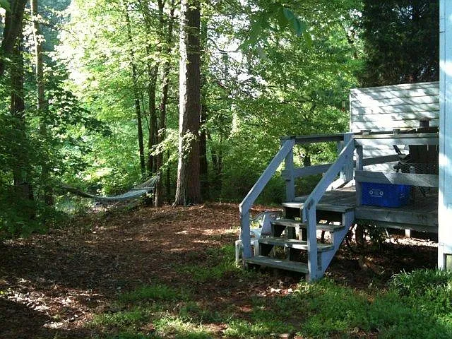 2 bed, 2.5 bath, 1085 sqft, $2,400 — Photo 2