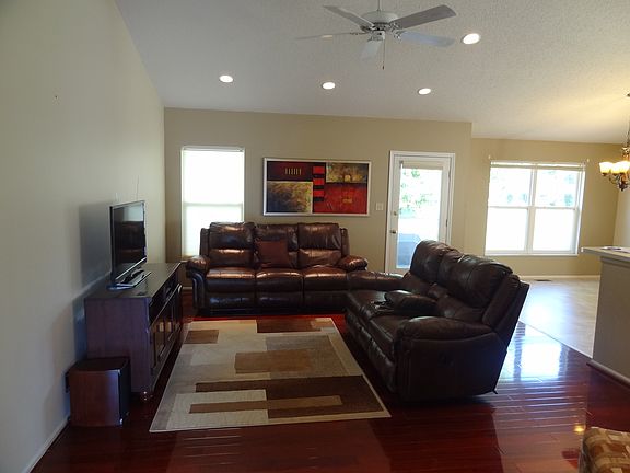 Enginered hard wood floors