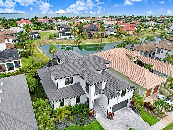 4th image of 6104 Lagomar Ln