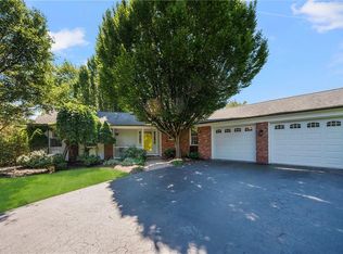 160 Gray St, Warwick, RI 02889