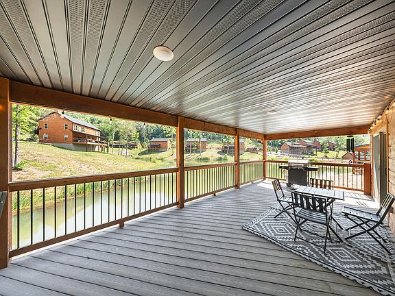 4th image of 523 Tall Timbers Way