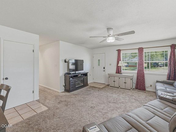 5th image of 1626 Jefferson Cir