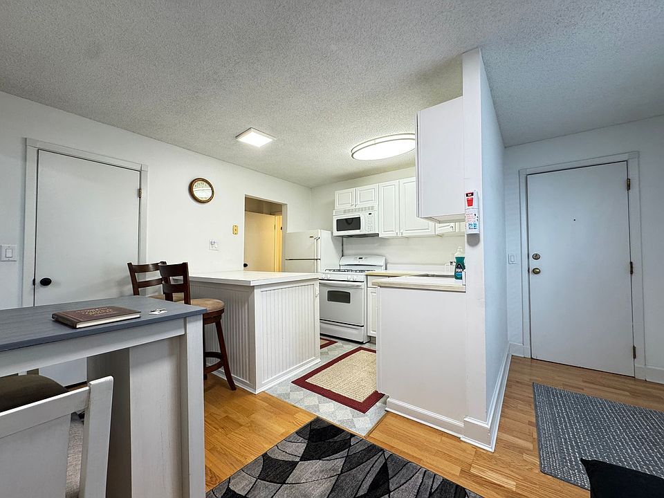 1st image of 94 Edwards St #3