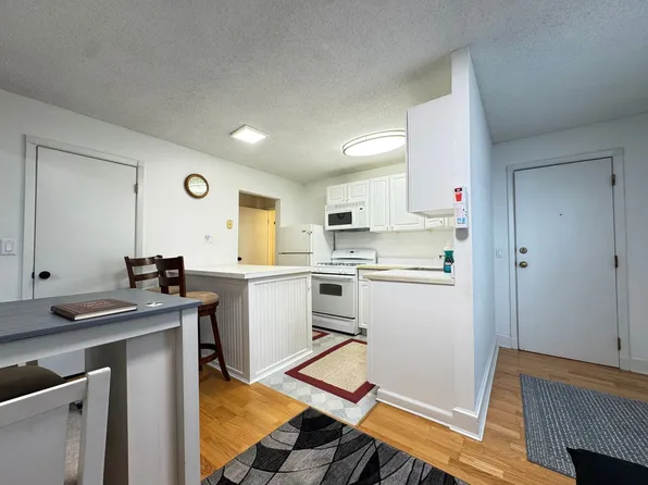 94 Edwards Street, 94 Edwards St #3, New Haven, CT 06511