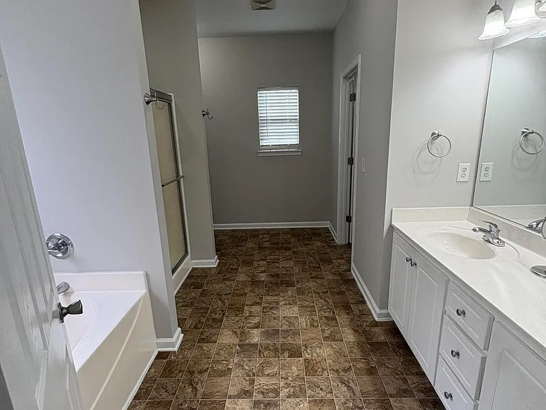 2021 Dundee Way — Photo 12
