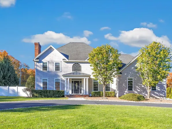 7 Trailside Drive, Monroe, CT 06468