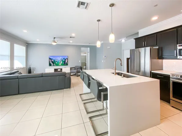 2958 Saint Thomas Dr #2958, Hollywood, FL 33024