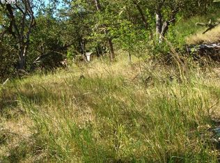 903 NE Parkview Ct, Roseburg, OR 97470