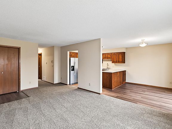 3rd image of 7948 Charles Way