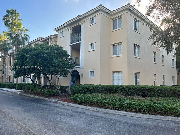 4th image of 2544 Centergate Dr APT 206