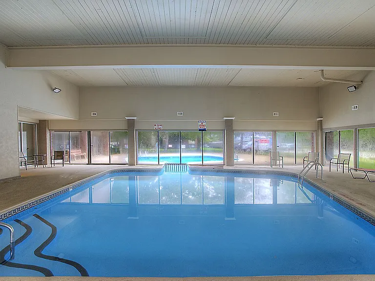 Nottingham Place Apartments — Photo 15