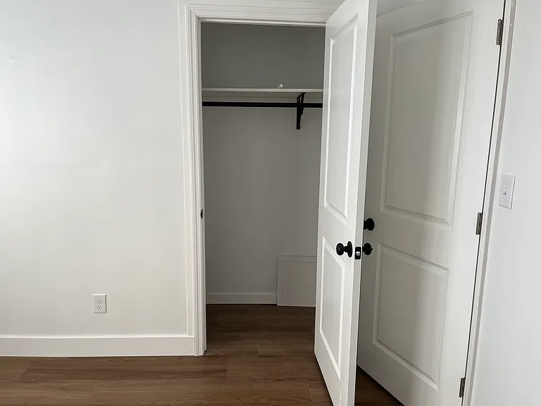 3768 Niagara Dr — Photo 16