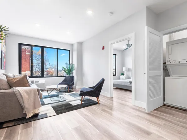 271 Sip Avenue image 3 of 19