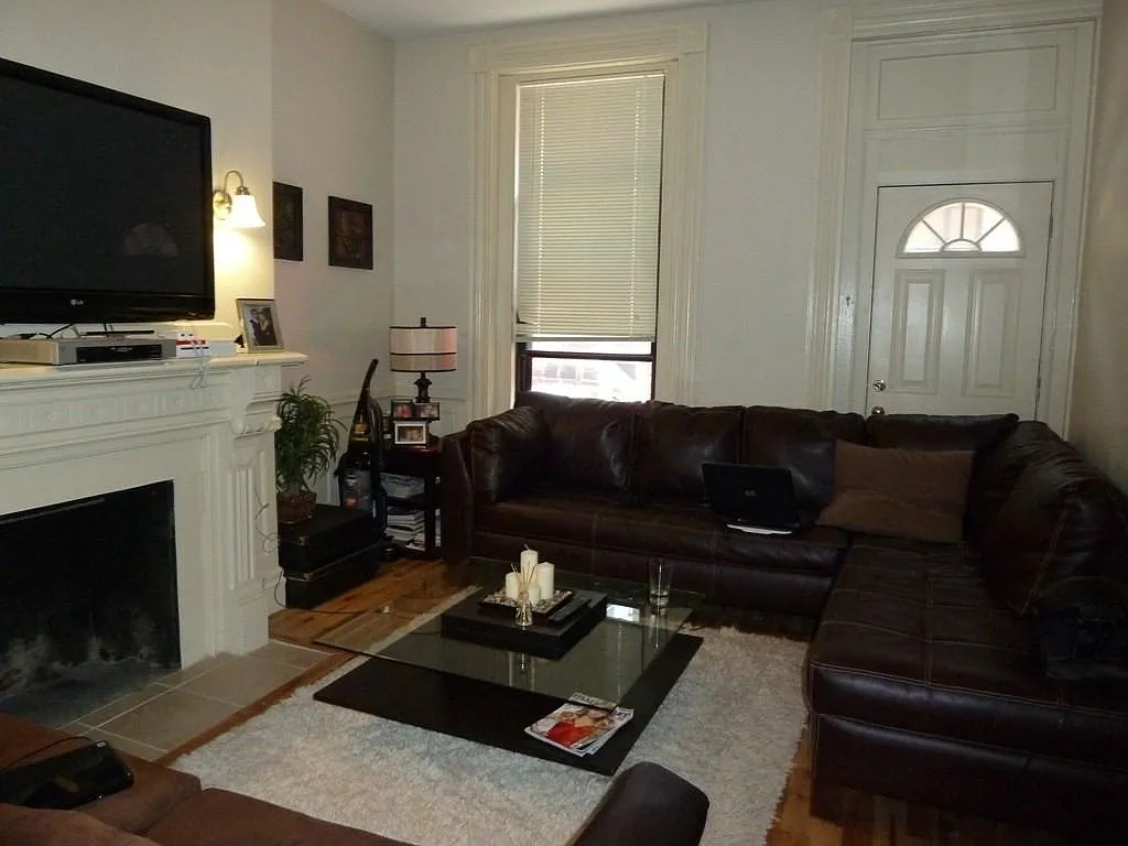 1 bed, 1.0 bath, 600 sqft, $2,100 — Photo 2