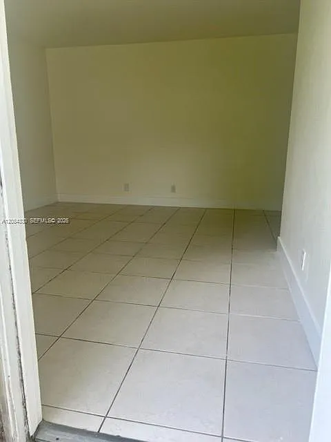 Marlboro Estates Condo — Photo 2