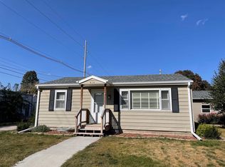 434 E 2nd St, Minden, NE 68959