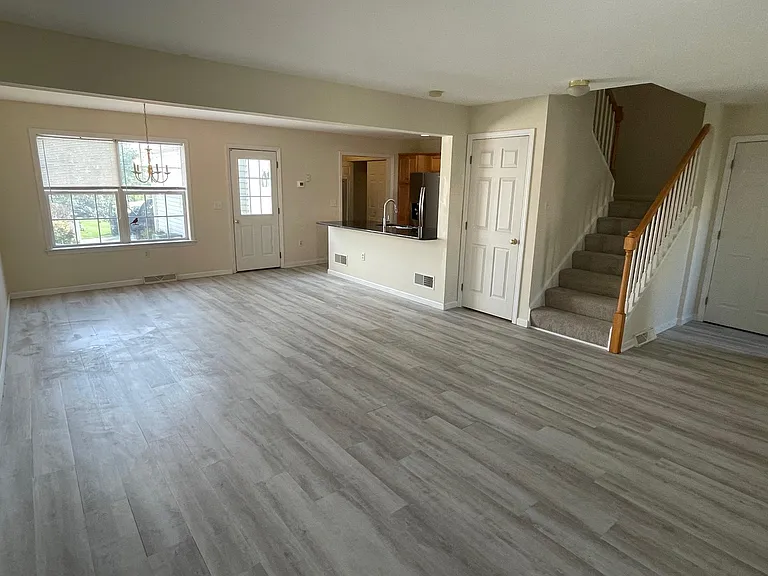 673 Wallingford Rd — Photo 7