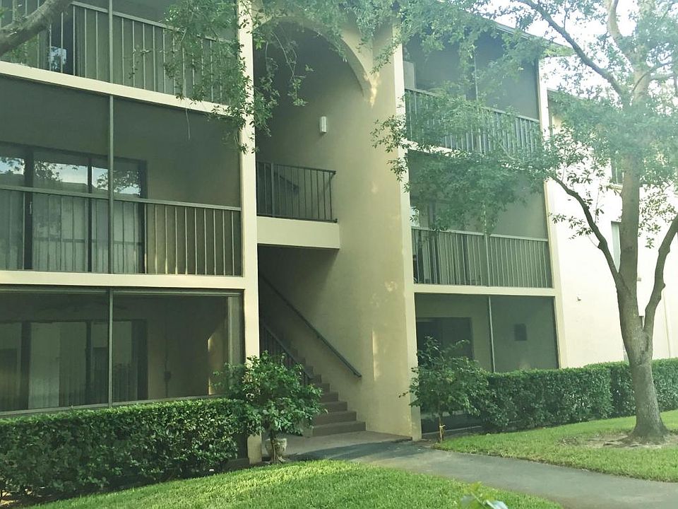 1st image of 207 Foxtail Dr APT F3
