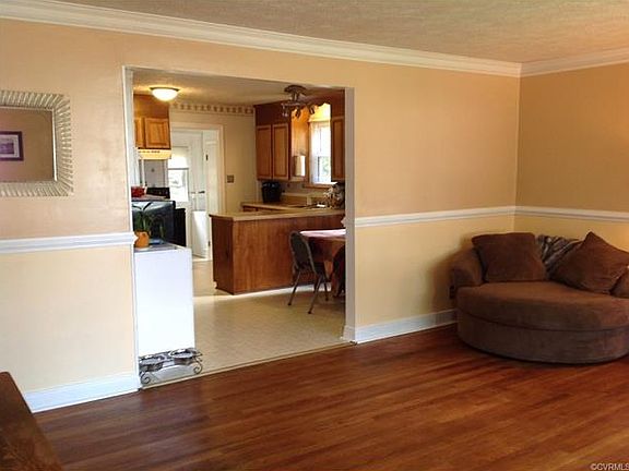 3rd image of 133 N Oak Ave