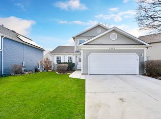 1281 Old Timber Ct, Hoffman Estates, IL 60192