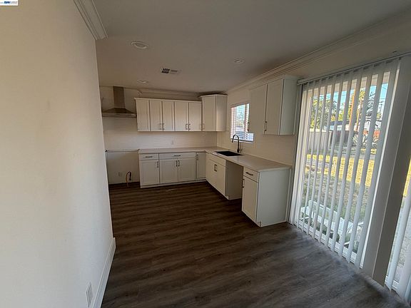 2nd image of 4719 Hibiscus Rd