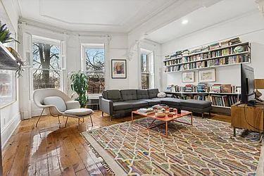 589 Carlton Avenue, #2