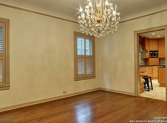 2nd image of 211 Stanford Dr