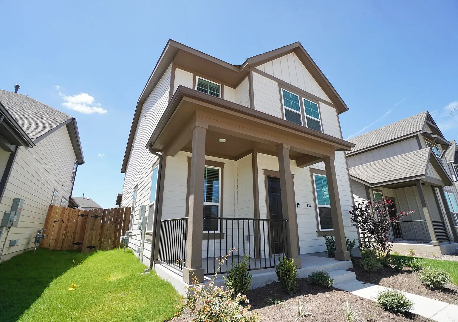 Beautiful 3-Bedroom, 2.5-Bath Home with 2-Car Garage in Taylor, TX — Photo 2