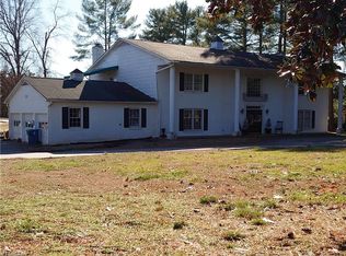 385 Ivy Cir, Bermuda Run, NC 27006