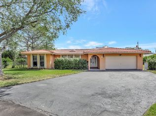 8300 NW 35th Ct, Coral Springs, FL 33065