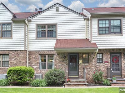 101 E Oak St APT D2, Oakland, NJ, 07436