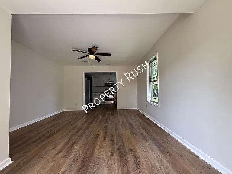 1718 Portland St #B — Photo 4
