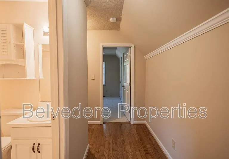 8 Barrett Pl — Photo 20