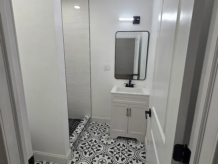 1521 Pine St #4F — Photo 7